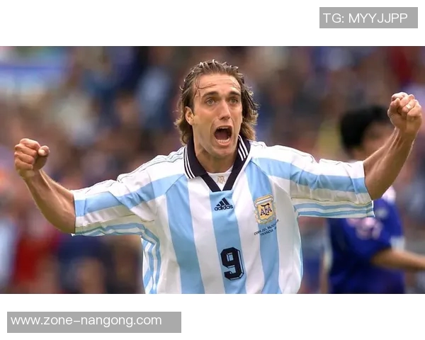 2022年全球十大足球明星盘点及其精彩表现解析